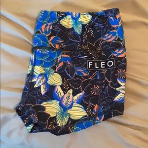 Low Rise Contour Fleos